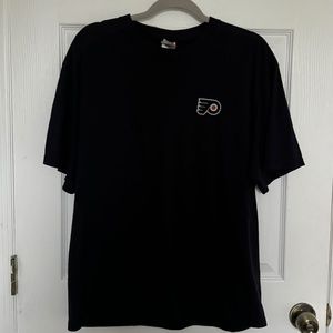 Flyers T-shirt tagged XL